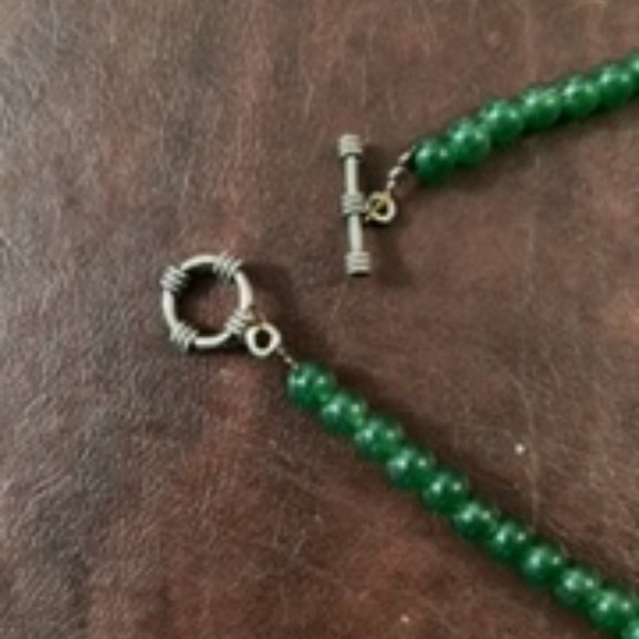 Vintage Green Beaded Necklace Handmade by an Argentine Designer - Picture 6 of 8